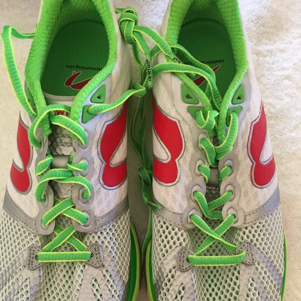 NEW w/o box women size 7.5 sneakers